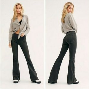 NWOT Free People Penny Pull On Flare Jeans Washed Black  size 30